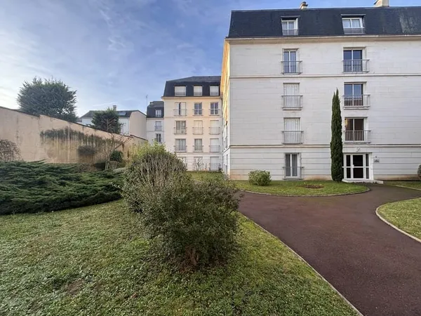 A VENDRE SENS - Opportunité ! Appartement dans une résidence