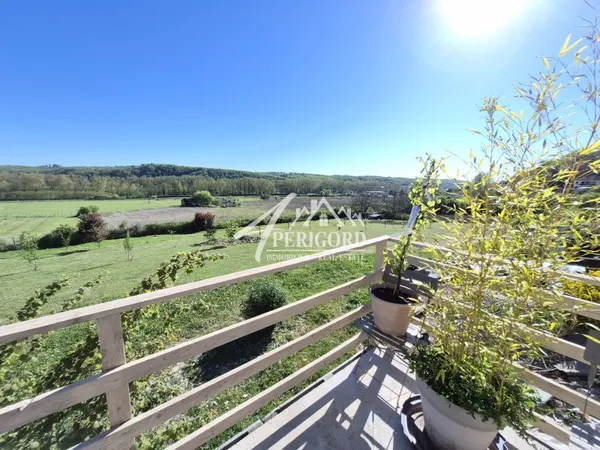 Maison 8 pièces 243 m²