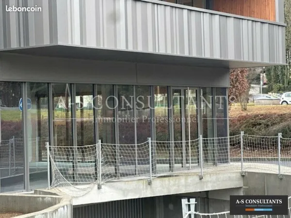 LOCAL COMMERCIAL 230 m² GRÉSY-SUR-AIX