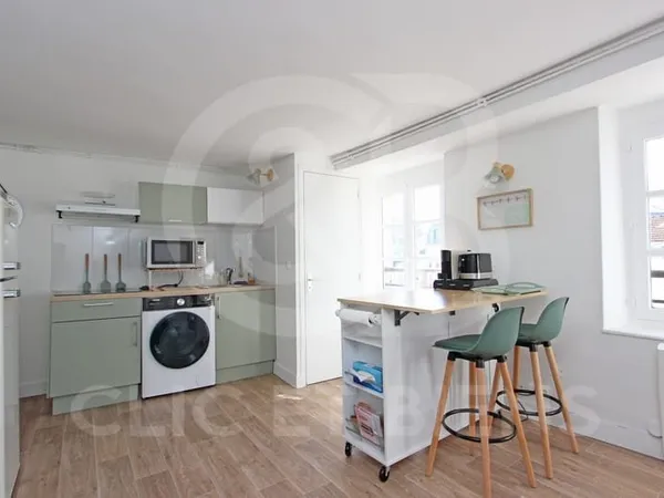 VERSAILLES - Appartement 2 pièces refait à neuf