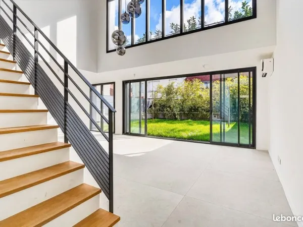 Maison neuve 175 m² - 6 chambres dont 3 suites - jardin - prestations Haut de gamme