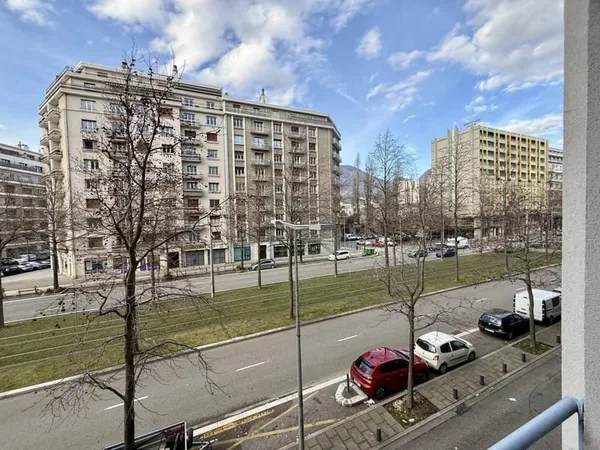 Appartement 4 pièces 81 m²
