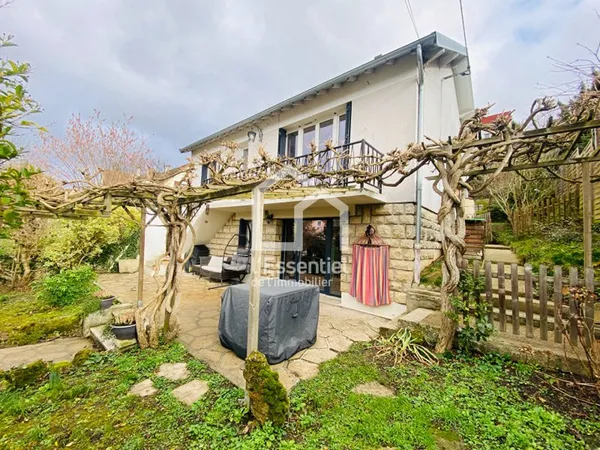 A VENDRE - TRIEL SUR SEINE - MAISON INDIVIDUELLE - 103 m2