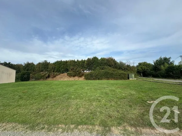 Terrain 560 m²