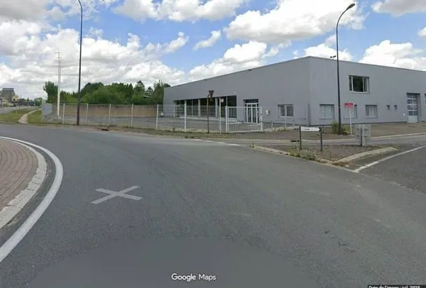 Local d'activité 1060 m²