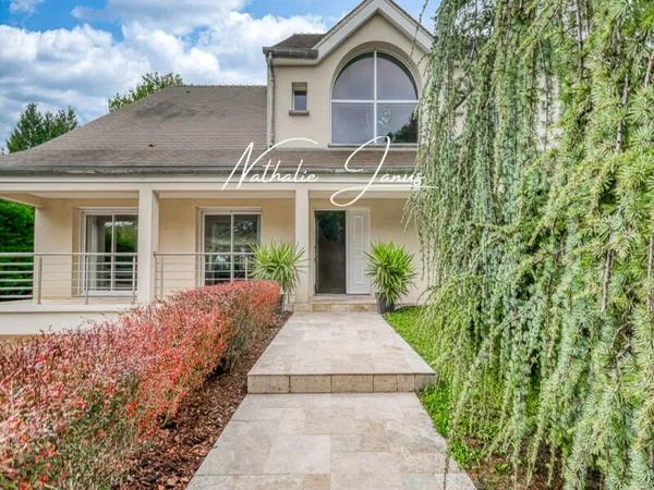 A vendre maison 10 pièces - 6 chambres -307 m2 - Golf de Cély en Bière