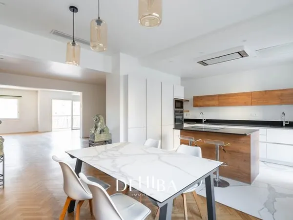 ÉLÉGANCE & PRESTIGE - APPARTEMENT T4 DE 160M2 D'EXCEPTION AVENUE DU PRADO AVEC BALCON