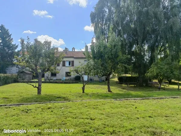 Maison 120m² + studio possibilité de revenus locatifs immédiat