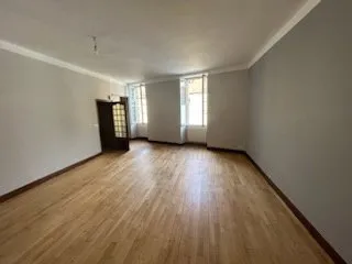 À louer spacieux appartement T3 - Proche coeur historique de