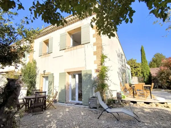 Location maison, 3 chambres, jardin, piscine, garage au calme absolu et proche parc naturel