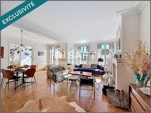Maison 7 pièces 203 m²