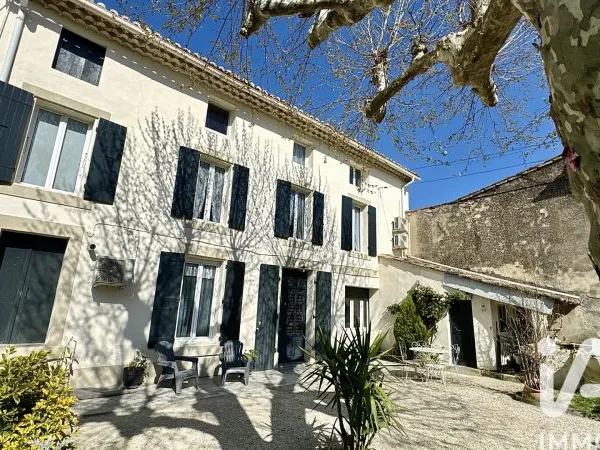 Maison 13 pièces 313 m²