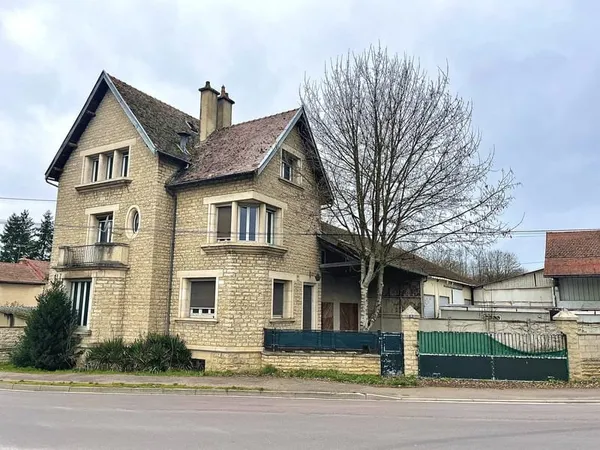 BELLE DEMEURE