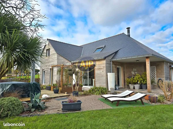 Maison 10 pièces 220 m²
