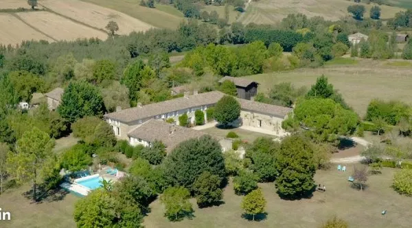 Domaine du 17e siècle de 950m2