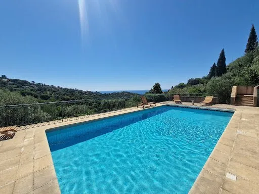 Maison 9 pièces 200 m²