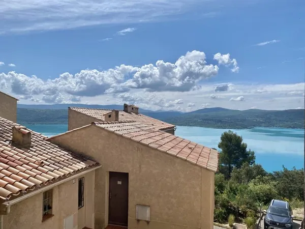 Appartement meublé de 50 m2 au Lac du Verdon