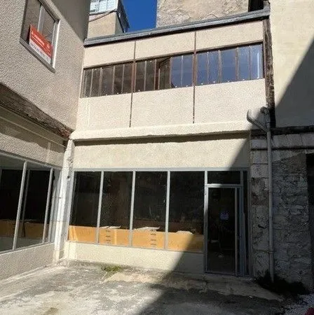 A louer local commercial