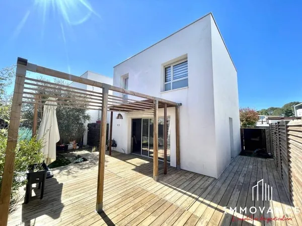 Villa 4 pièces 80 m²