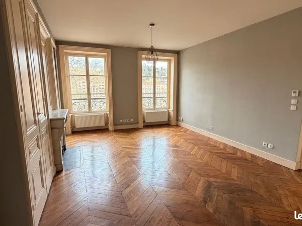 Vente appartement T3 63m2 sur quai 69009