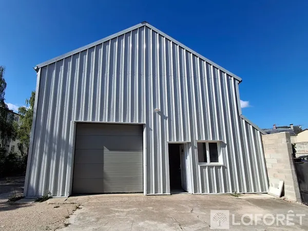 Local commercial 200 m²