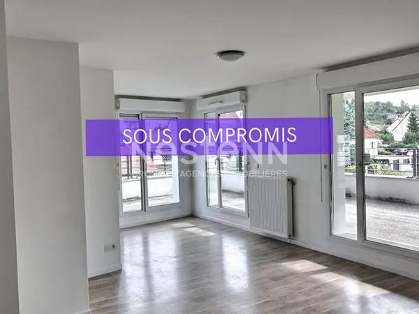 Très bel appartement 5 pièces de 95 m² avec Terrasse de 40 m² au dernièr étage, place de parking sou