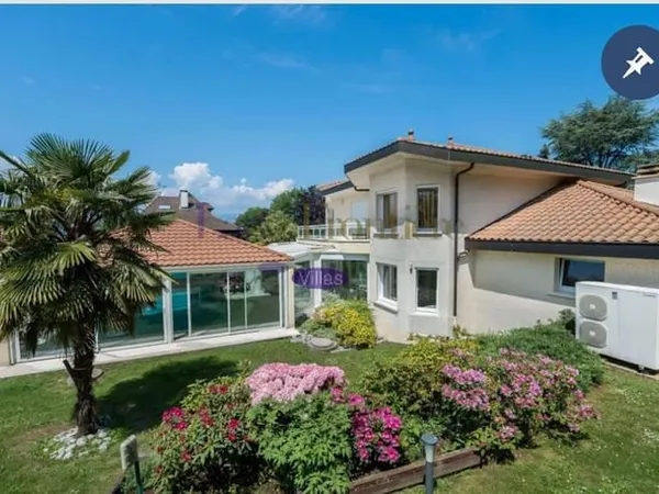 Maison 6 pièces 300 m²