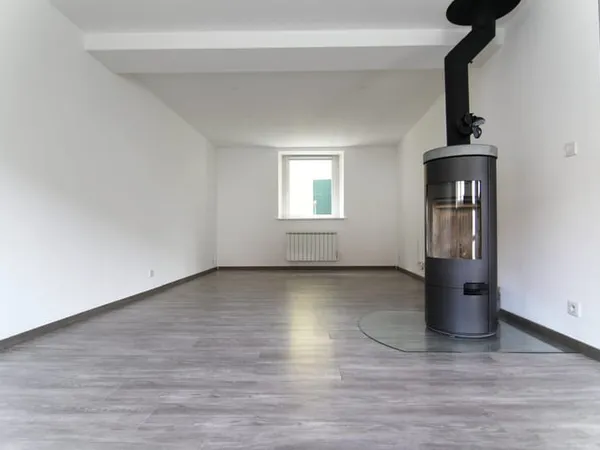 Maison de 105m2 + cave + garage + terrasse + parking