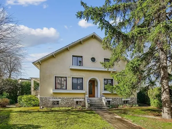 Maison 8 pièces 186 m²