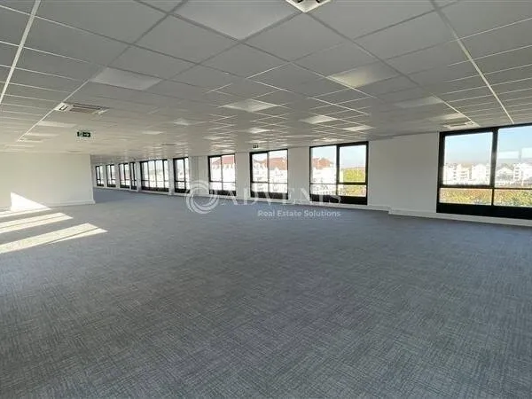 Bureaux 1172 m²