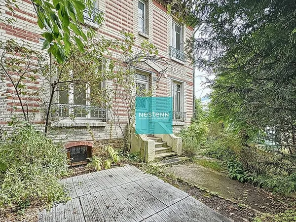 Charmante maison avec extérieur, située à 5 minutes à pied de la gare de Franconville - Quartier Séq