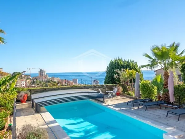Splendide Villa Néo-Provençale avec vue mer aux portes de Monaco.