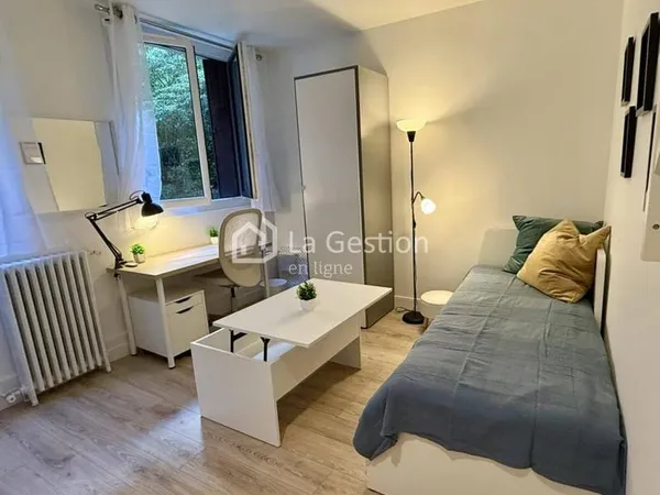 Studio 1 pièce 13 m²