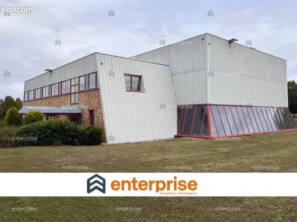 Local d'activité 2 000 m²