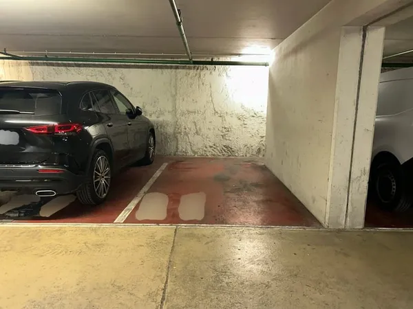 Parking 12 m²