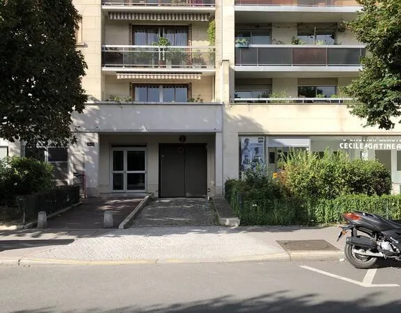 Garage/Parking