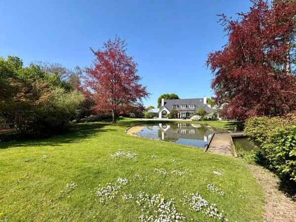 Maison individuelle 15 pièces 315 m²