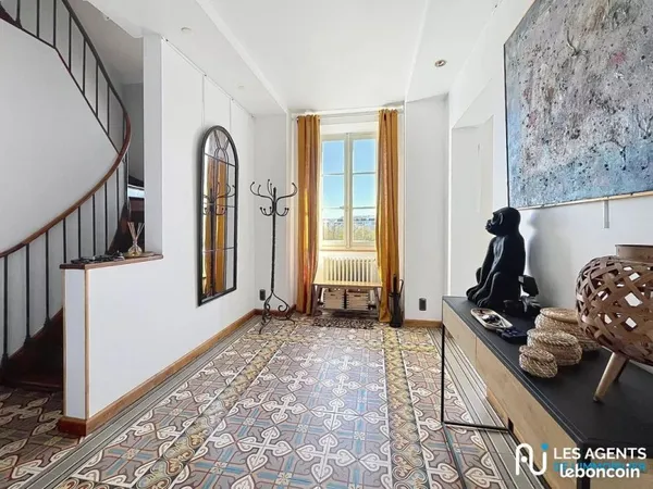 Appartement 4 pièces 181 m²