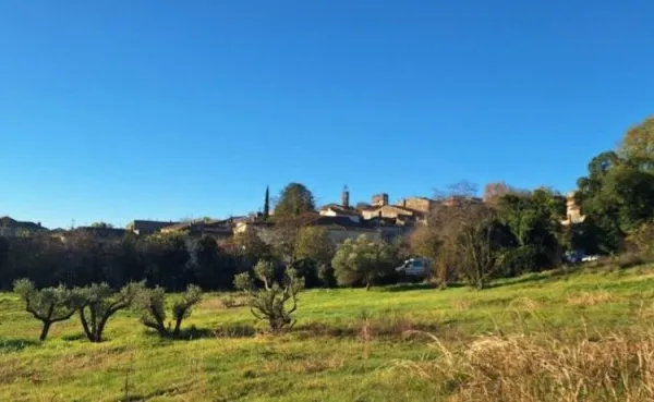 Terrain 425 m²