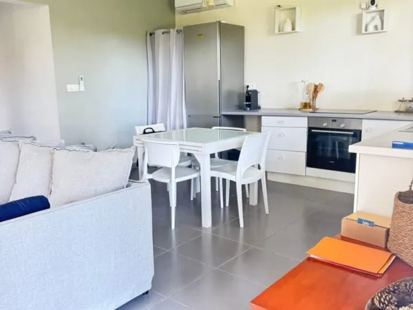 APPARTEMENT T2 MEUBLE - SAINTE ROSE
