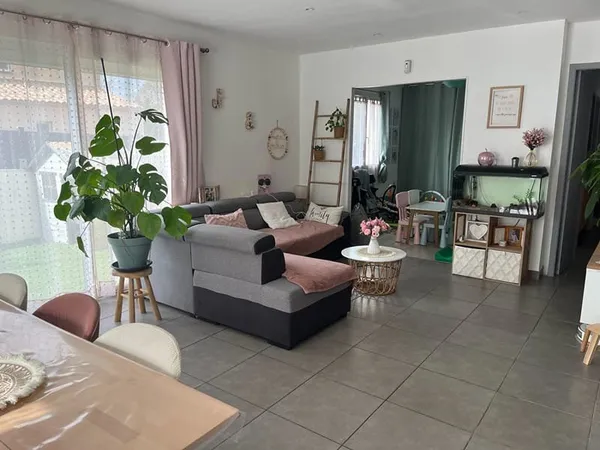 Jolie maison de plain-pied ALIGNAN DU VENT