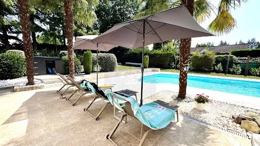 Maison 10 pièces 284 m²