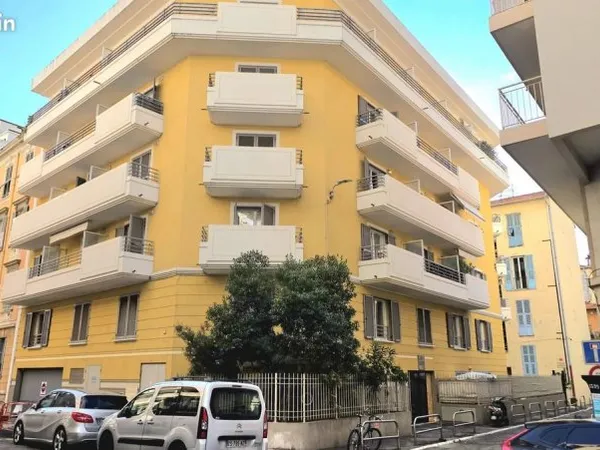 Beau studio meublé de 22 m2 au Port de Nice - idéal investissement