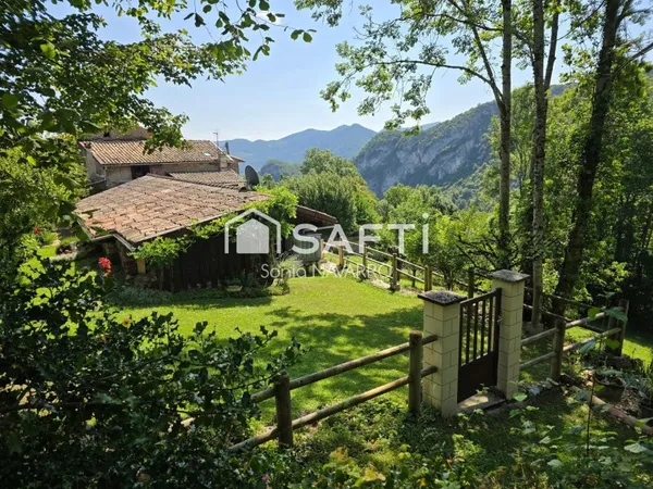 Maison pierre et bois avec vue exceptionnelle