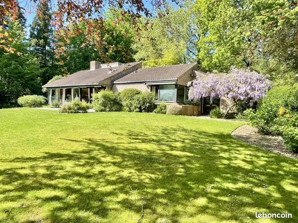 Maison 6 pièces 250 m²