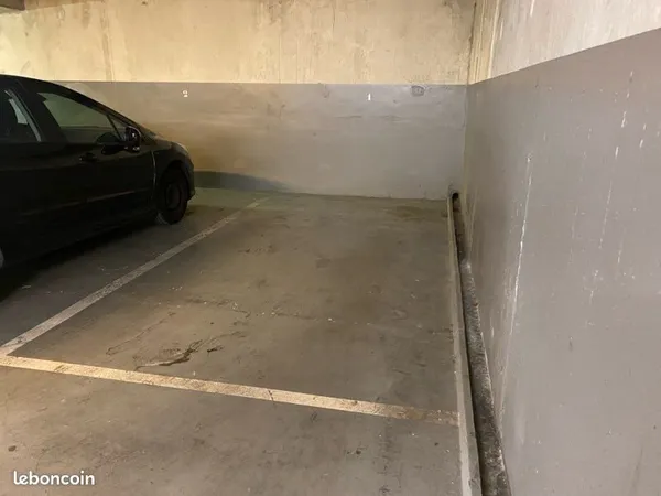 Parking souterrain sécurisé - Paris 12e Gare de Lyon