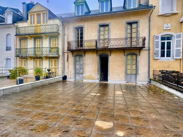 Immeuble de prestige - Emplacement premium au coeur des Coustous (à finir de rénover) DEMANDEZ NOUS 