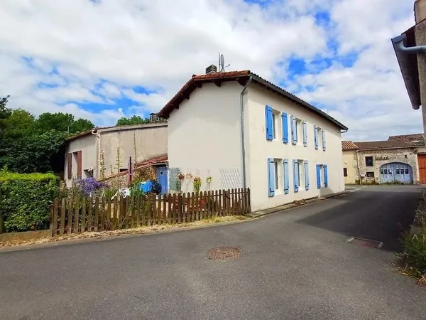 Jolie maison de 3 chambres avec double vitrage et tout à l'égout