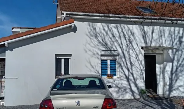 Maison de ville 4 pièces rénovée - 80m² - 3 ch, terrasse et cour - Quartier Hameau Proche centre Pau