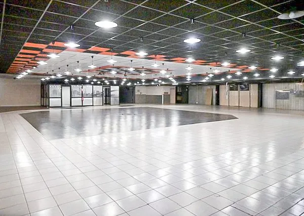 Local commercial 1418 m²